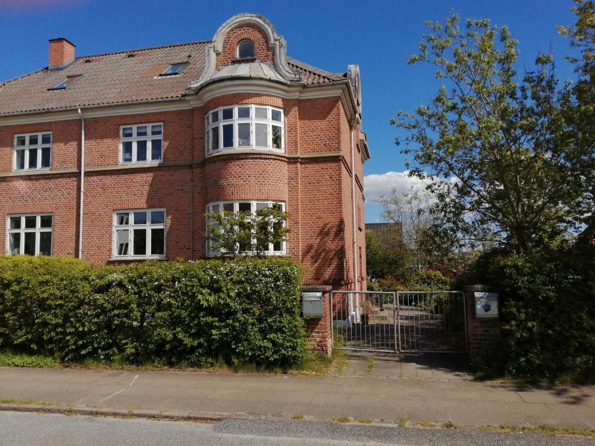 Cozy Villa-Apartment - Close to Aalborg center - Free citybikes&parking Exterior foto